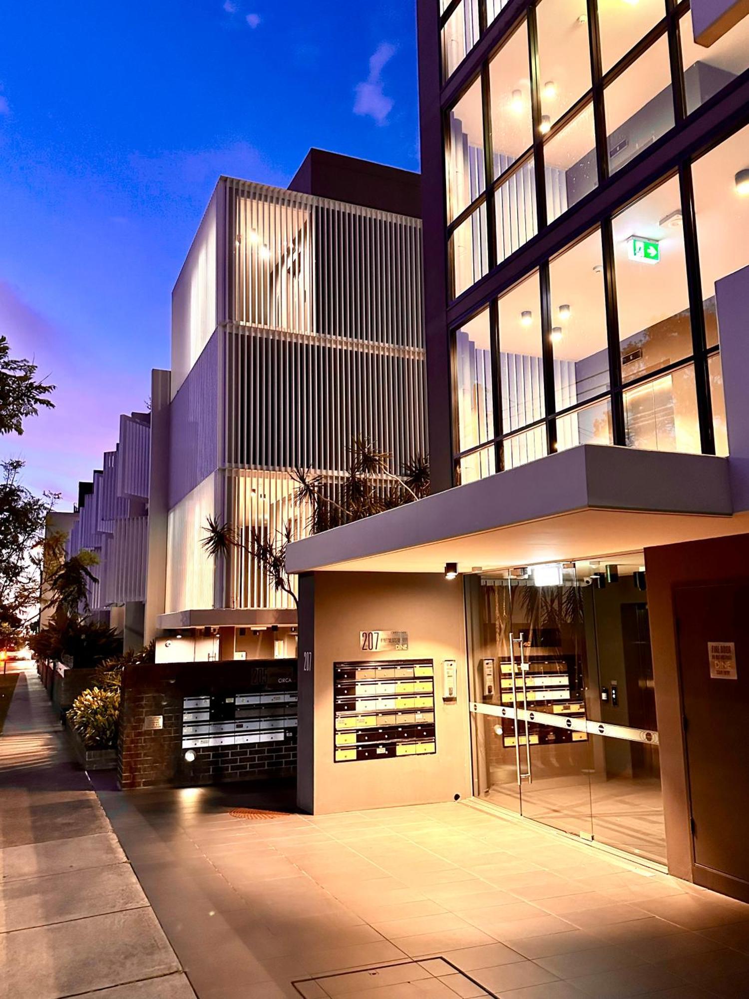 Chic 1br Walk To Coogee Sands & Hospital Apartment *