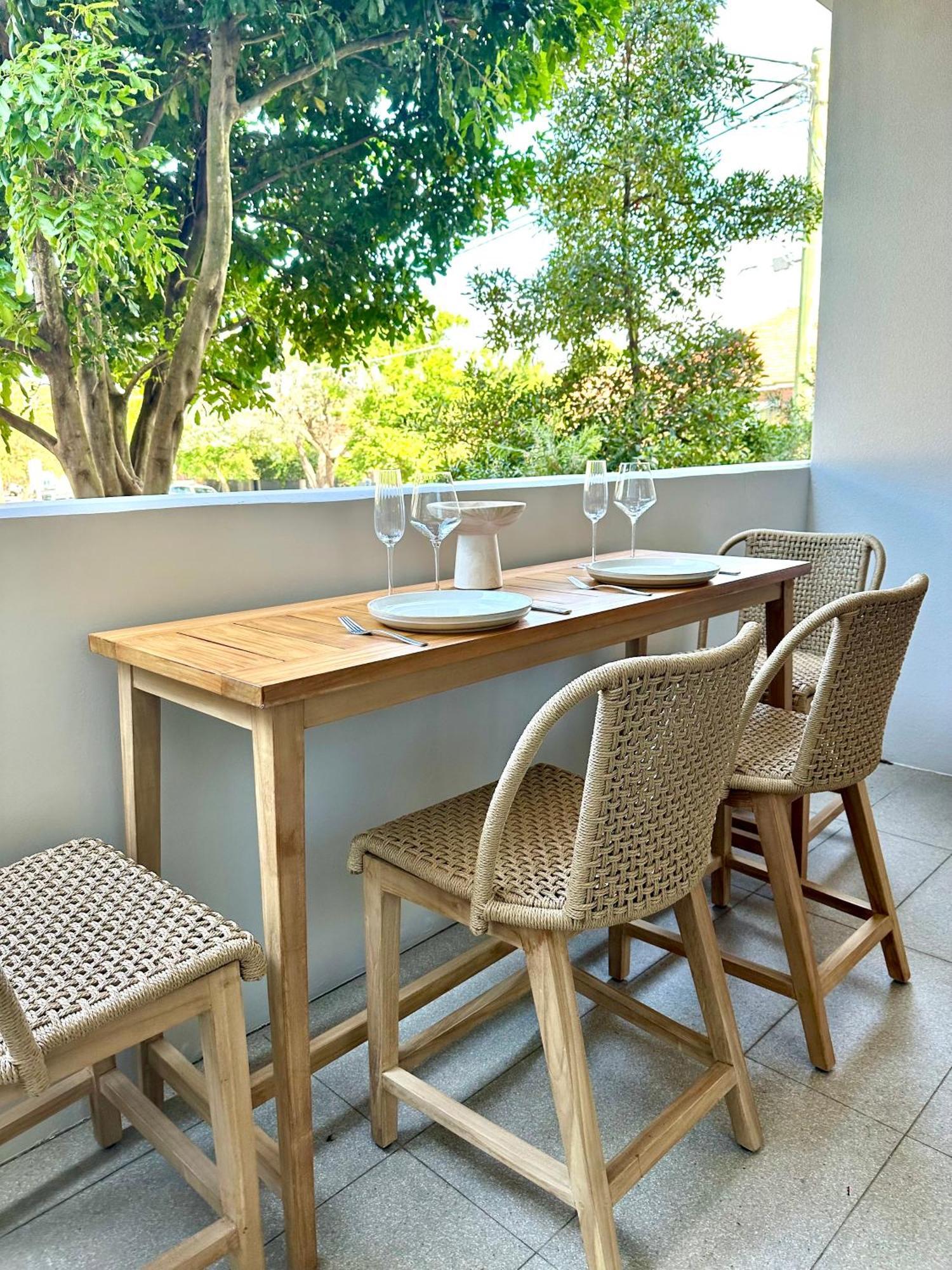 Chic 1br Walk To Coogee Sands & Hospital * Sydney
