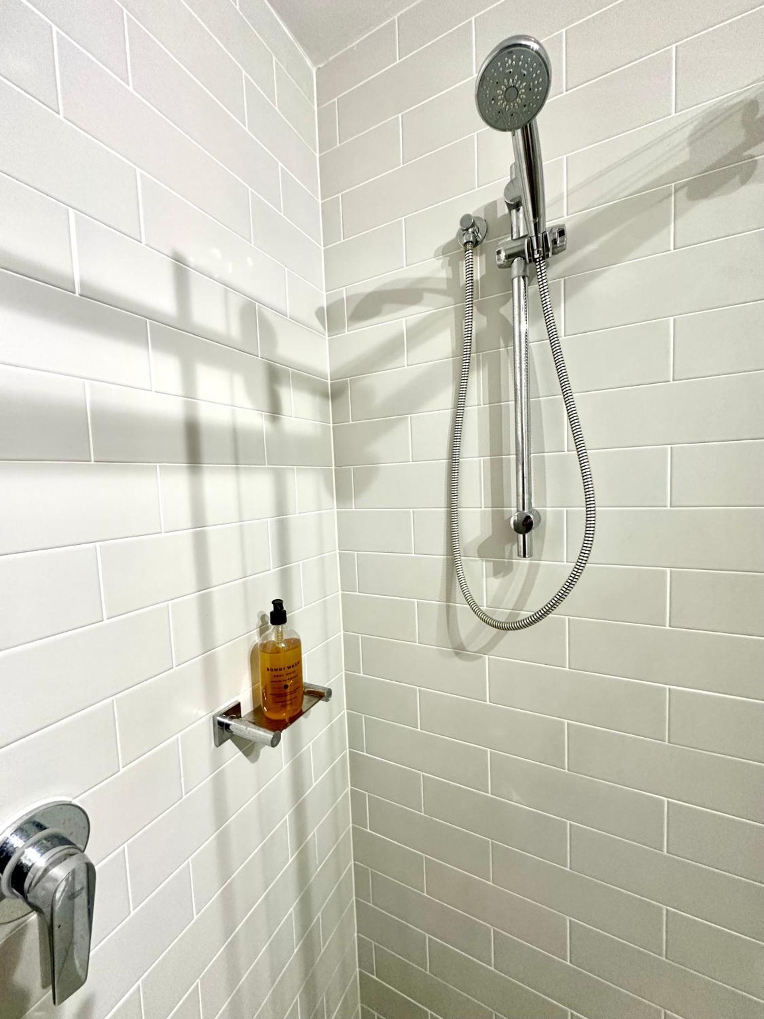 Chic 1br Walk To Coogee Sands & Hospital Apartment Sydney