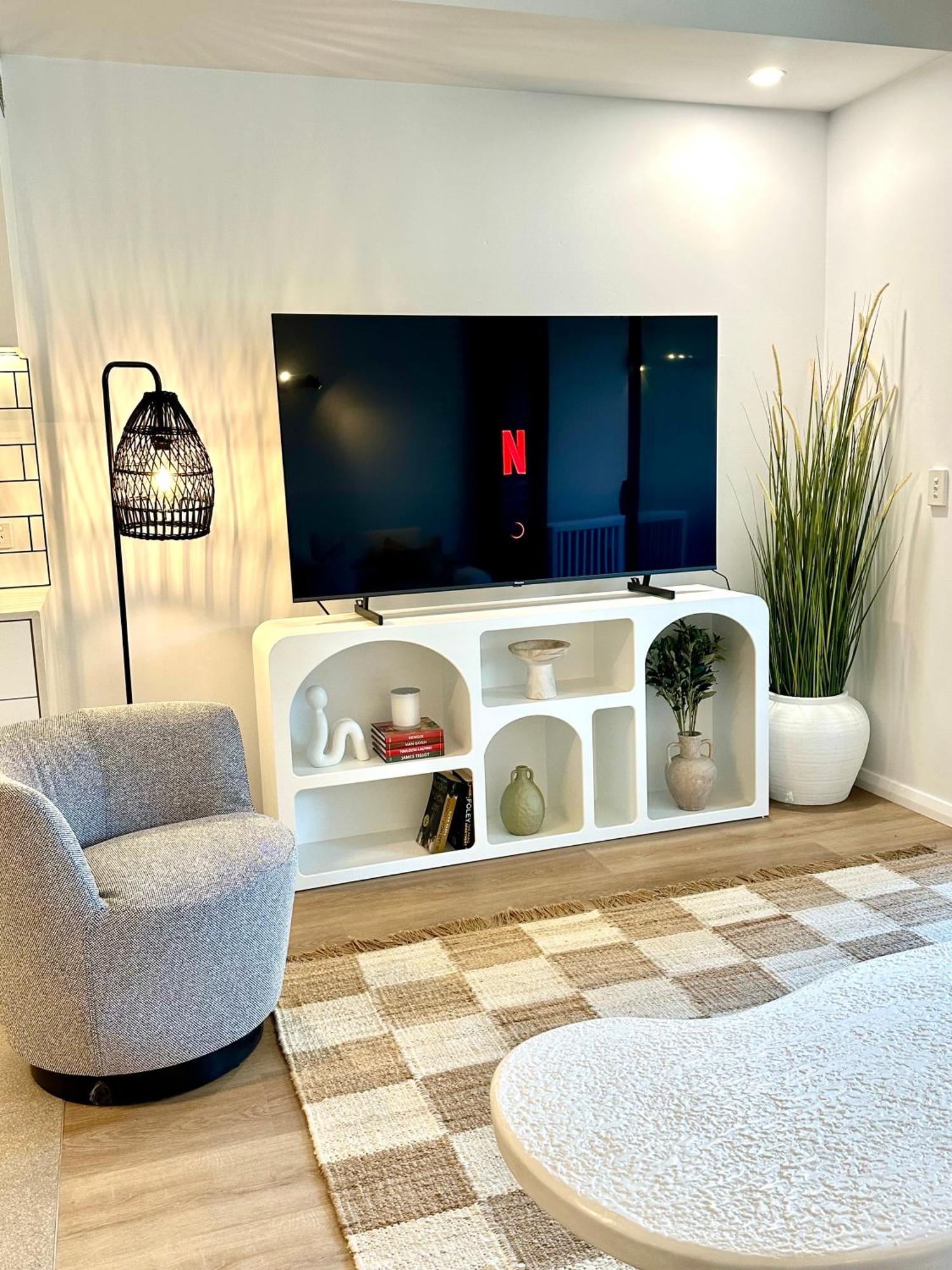 Apartment Chic 1br Walk To Coogee Sands & Hospital *